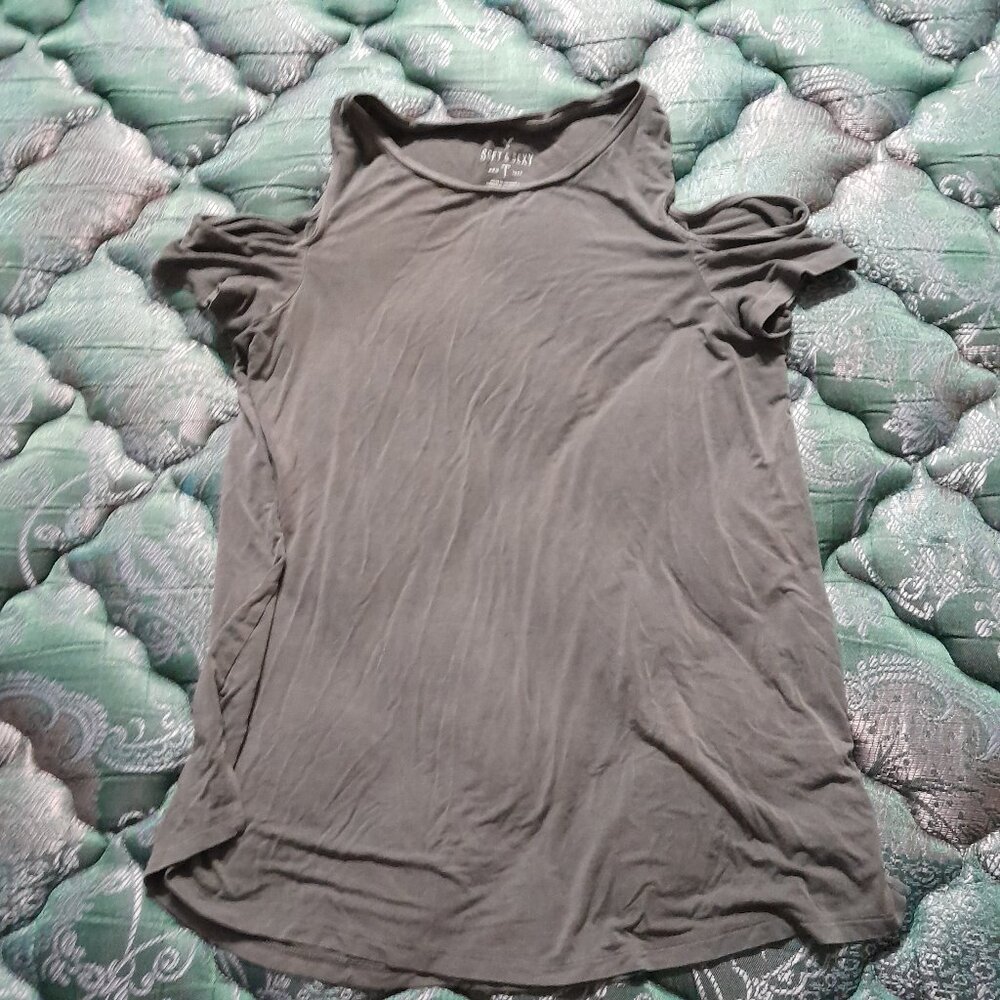 Women's medium top